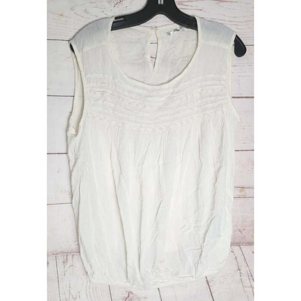 Max Studio Large Women's 100% Rayon Exclusive Trim Top - Stylish & Comfortable
